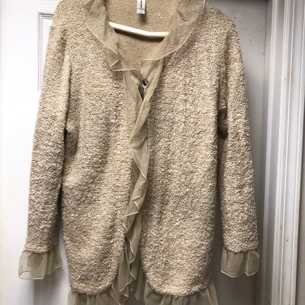 Decorated originals tan ruffle sweater cardigan sz XL